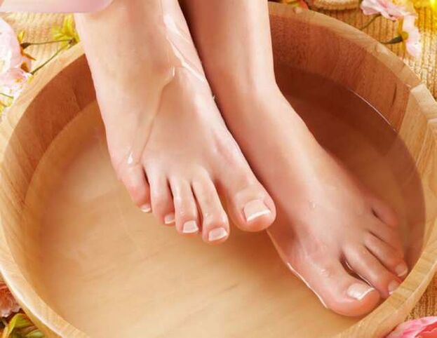 baths to treat athlete's foot
